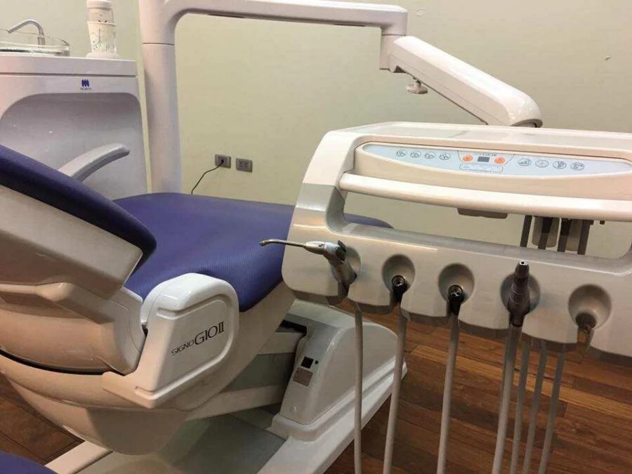 Ghế nha khoa Morita Signo G10 cánh tay khay